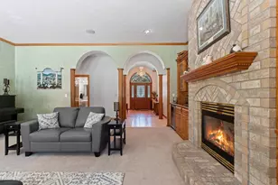 2817 Brook Hills Dr, Green Bay, WI 54313 - Photo 17