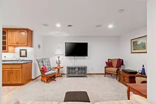 2817 Brook Hills Dr, Green Bay, WI 54313 - Photo 51