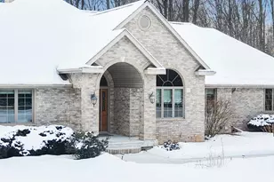 2817 Brook Hills Dr, Green Bay, WI 54313 - Photo 89