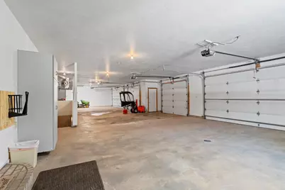 2817 Brook Hills Drive, Green Bay, WI 54313 - Photo 65