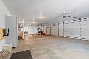 2817 Brook Hills Dr, Green Bay, WI 54313 - Photo 65