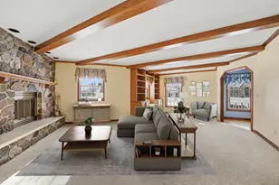 909 Country Club Ln, Fond du Lac, WI 54935 - Photo 9