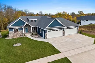 2534 N Stellita Cir, De Pere, WI 54115 - Photo 79