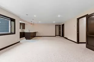 2534 N Stellita Cir, De Pere, WI 54115 - Photo 47