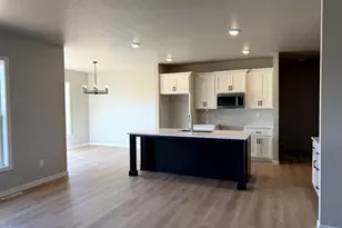 1433 Divinity Dr, De Pere, WI 54115 - Photo 5