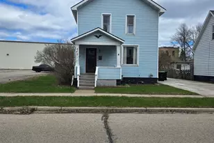 410 2nd St, Menominee, MI 49858 - Photo 1