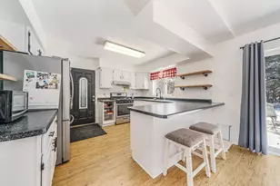 1951 Amy Jo Dr, Oshkosh, WI 54904 - Photo 3