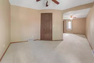 1354 Mayer St, Menasha, WI 54952 - Photo 17