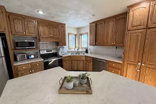 3608 S Berryfield Ln, Appleton, WI 54915 - Photo 7