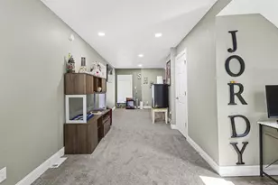 611 W Fulton St, Waupaca, WI 54981 - Photo 21