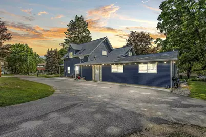 611 W Fulton Street, Waupaca, WI 54981 - Photo 27