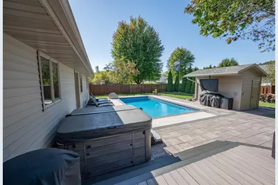 2969 Bristol Mountain Trail, Green Bay, WI 54313 - Photo 5