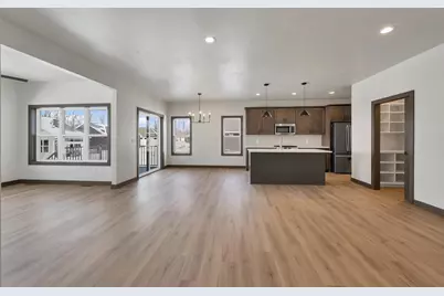 2362 Whispering Wind Lane, Green Bay, WI 54303 - Photo 13