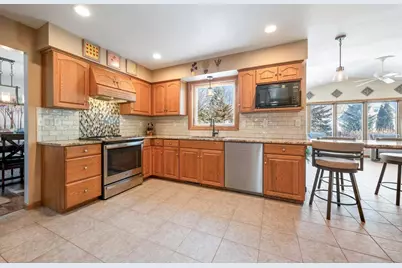 201 Swiss Meadow Lane, Green Bay, WI 54302 - Photo 9