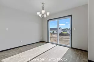 921 Constellation Way, Marinette, WI 54143 - Photo 15