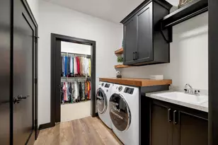 359 Aldon Cir, Green Bay, WI 54304 - Photo 39