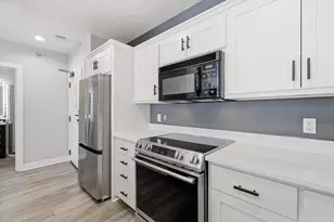 107 N 1st Ave #Unit 231/233, Sturgeon Bay, WI 54235 - Photo 3