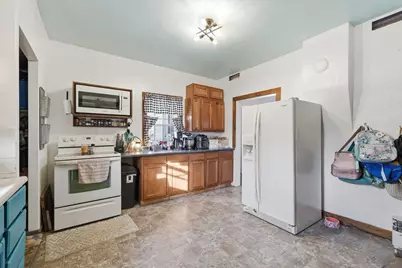 405 E Pine Street, New London, WI 54961 - Photo 5