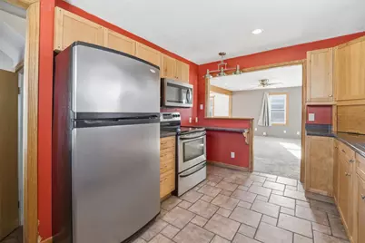 21 N Bell Street, Fond du Lac, WI 54935 - Photo 11