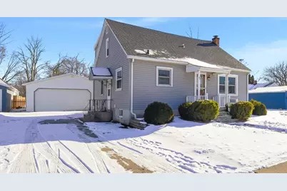 21 N Bell Street, Fond du Lac, WI 54935 - Photo 1