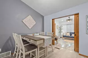 149 W Elm Dr, Little Chute, WI 54140 - Photo 7