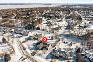 1928 Timberline Dr, Oshkosh, WI 54904 - Photo 5