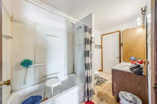 1217 Jackson St, Oshkosh, WI 54901 - Photo 9