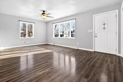 916 Charles Street, Little Chute, WI 54140 - Photo 9