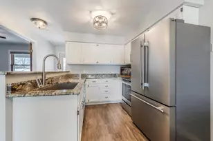 249 S 1st St, Winneconne, WI 54986 - Photo 7