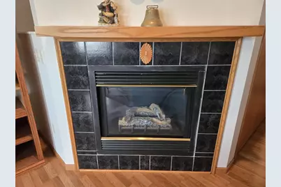 1753 W 5th Avenue, Oshkosh, WI 54902 - Photo 5