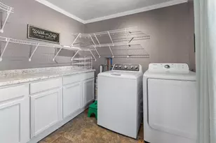 1747 Georgia St, Oshkosh, WI 54902 - Photo 5