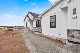 W224 Sunset View Circle, Kaukauna, WI 54130 - Photo 5