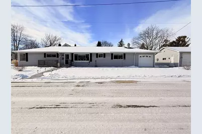 636 Elizabeth Street, Menasha, WI 54952 - Photo 1