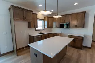 1241 W Thorn Crk Dr, Hilbert, WI 54129 - Photo 5