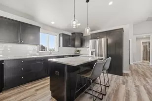 5701 N Acadia Dr, Appleton, WI 54913 - Photo 7