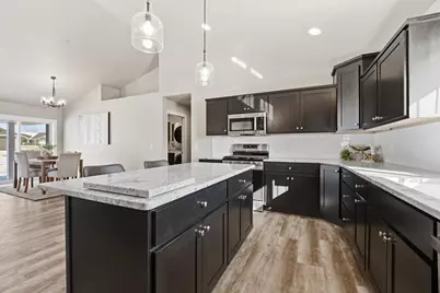 5701 N Acadia Drive, Appleton, WI 54913 - Photo 9