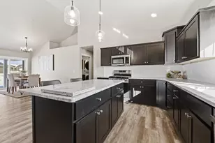 5701 N Acadia Dr, Appleton, WI 54913 - Photo 9