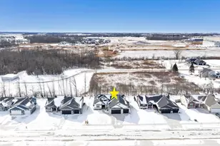 2531 S Stellita Cir, De Pere, WI 54115 - Photo 3