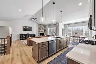 2531 S Stellita Cir, De Pere, WI 54115 - Photo 11