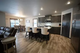 389 Willie Mays Cir, De Pere, WI 54115 - Photo 3