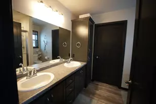 389 Willie Mays Cir, De Pere, WI 54115 - Photo 13