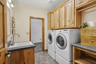 8464 County Rd S, Pulaski, WI 54162 - Photo 39