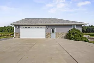 8464 County Rd S, Pulaski, WI 54162 - Photo 3