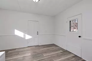 236 W South Park Ave, Oshkosh, WI 54902 - Photo 23