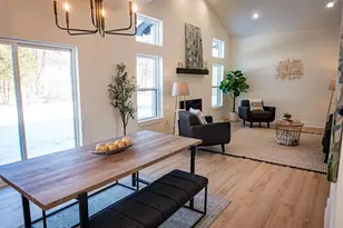 3433 Paula St, Green Bay, WI 54311 - Photo 9