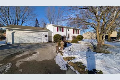 607 E Forest Street, Black Creek, WI 54106 - Photo 3