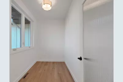 713 Royal St Pats Drive, Wrightstown, WI 54180 - Photo 5