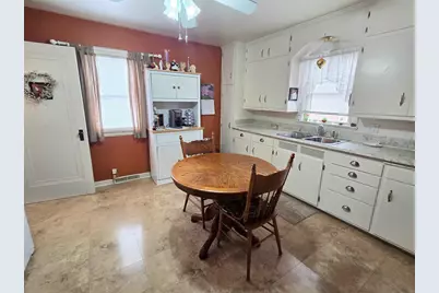 1421 S 21st Street, Manitowoc, WI 54220 - Photo 9