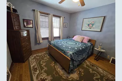 1421 S 21st Street, Manitowoc, WI 54220 - Photo 9