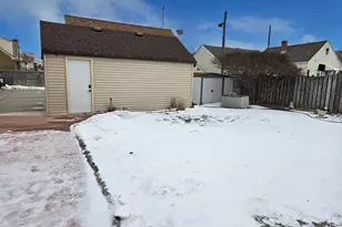 1421 S 21st St, Manitowoc, WI 54220 - Photo 29